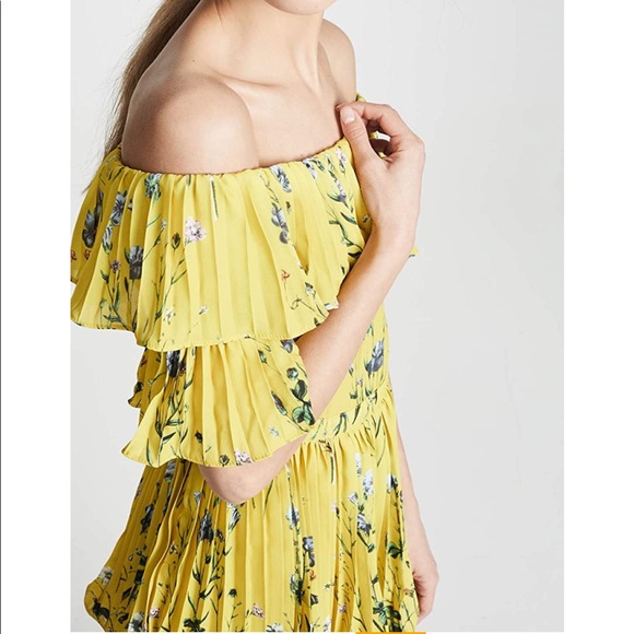 FEW MODA Yellow Pleated Dress w/Floral Design - Picture 4 of 5